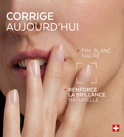 Bénéfices du vernis Nail Corrector illuminateur minéral Poderm illumine et ravive la brillance